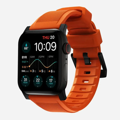Smartwatch z pomarańczowym paskiem, wyświetlacz z danymi pogodowymi i godziną