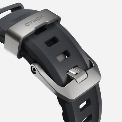 Czarny pasek do zegarka z metalową klamrą, kompatybilny z Apple Watch 46mm 49mm